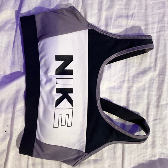 Dri-fit Nike sports bra - Picture 1 of 2